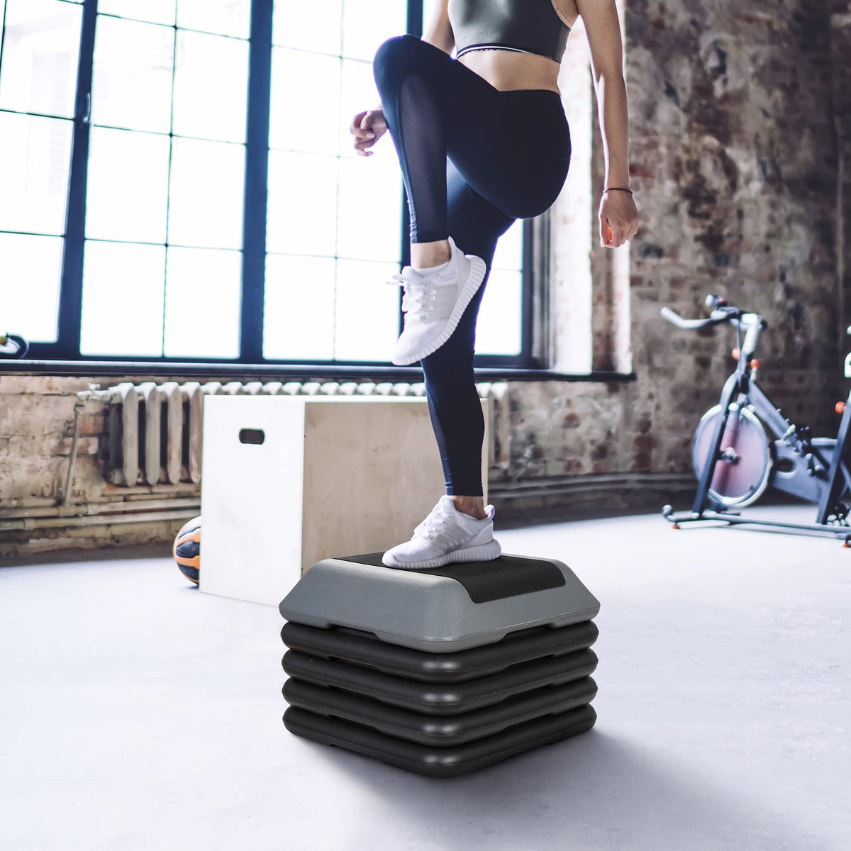Adjustable Aerobic Step Platform with 4 Risers X989